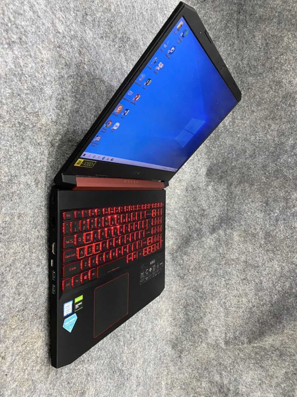 Laptop-acer-nitro-5-an515-54-gaming-gia-re-cho-game-thu-hcm-10