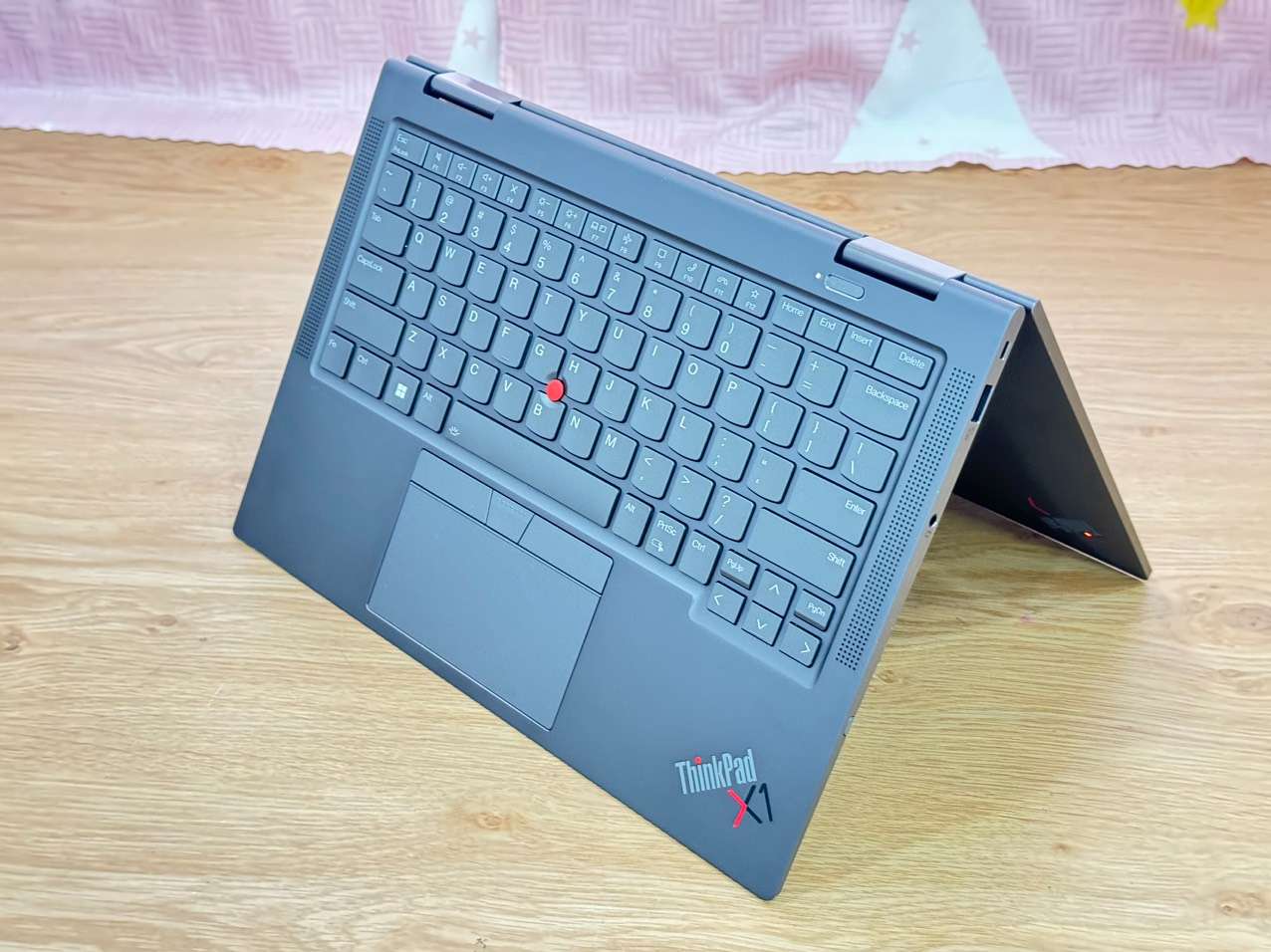 Laptop-lenovo-thinkpad-x1-yoga-gen-7-core-i7-1265u-ram-16gb-ssd-512gb-14