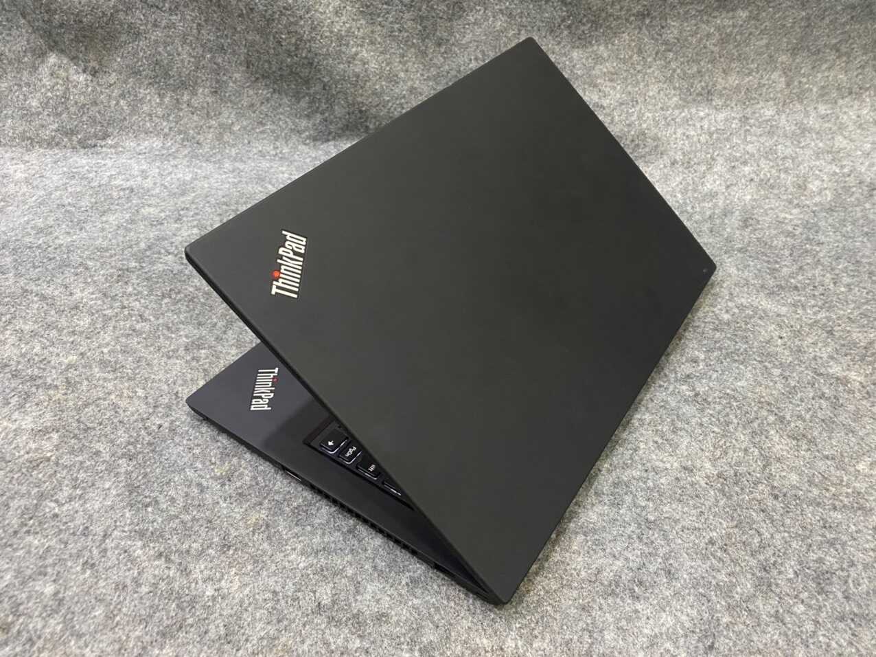 Laptop-thinkpad-t490-ram-16gb-laptop-cho-doanh-nhan-hcm-2
