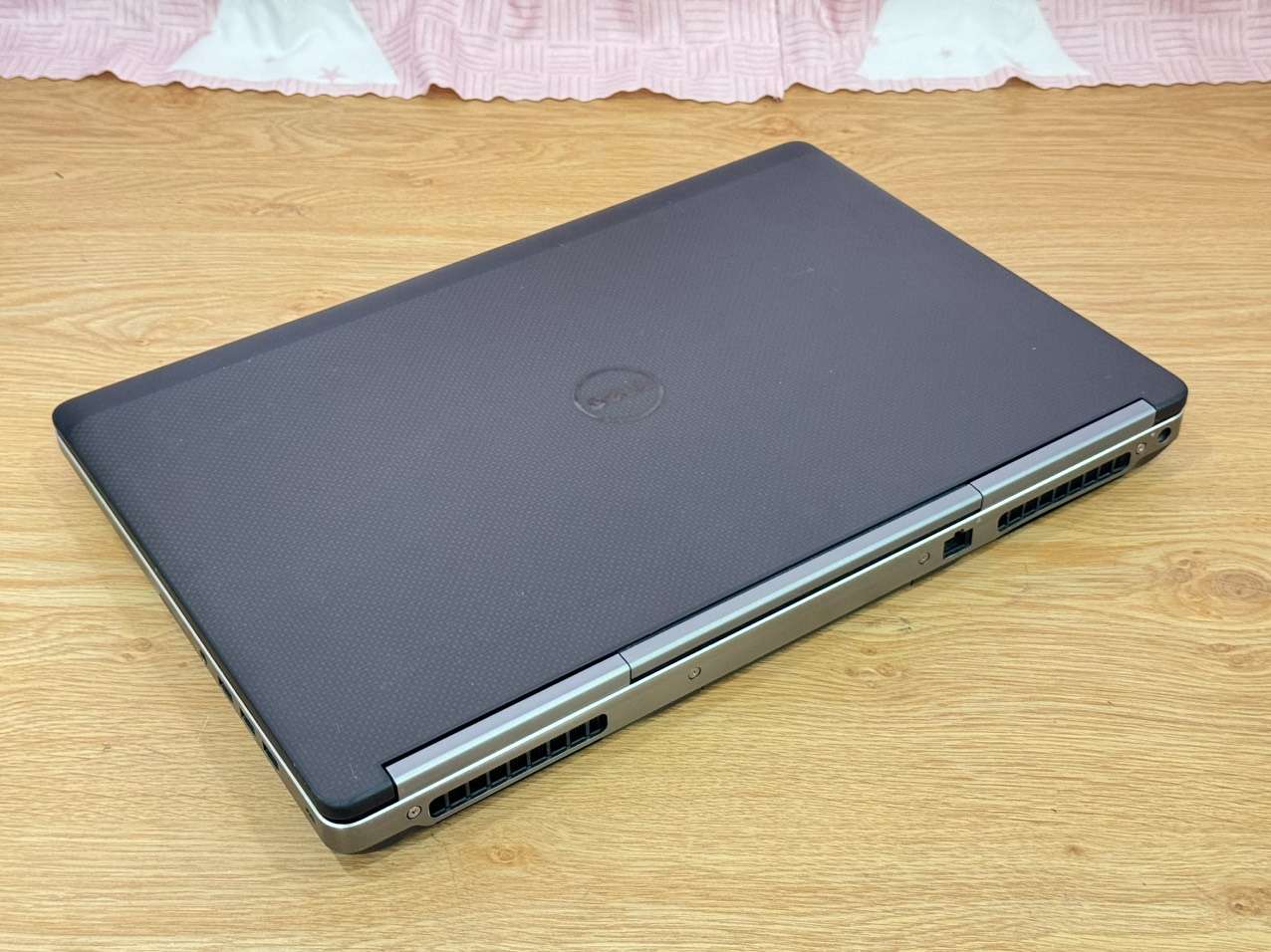 Laptop-dell-precision-7720-core-i7-7700hq-ram-16gb-ssd-512gb-15