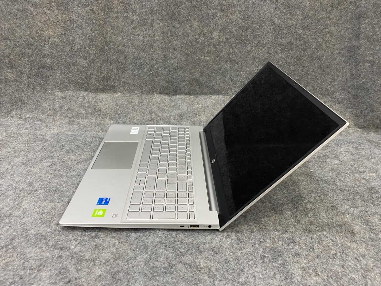Laptop-hp-pavilion-gia-re-cho-sinh-vien-van-phong-cau-hinh-manh-the-he-11-moi-nhat-nam-2022-3