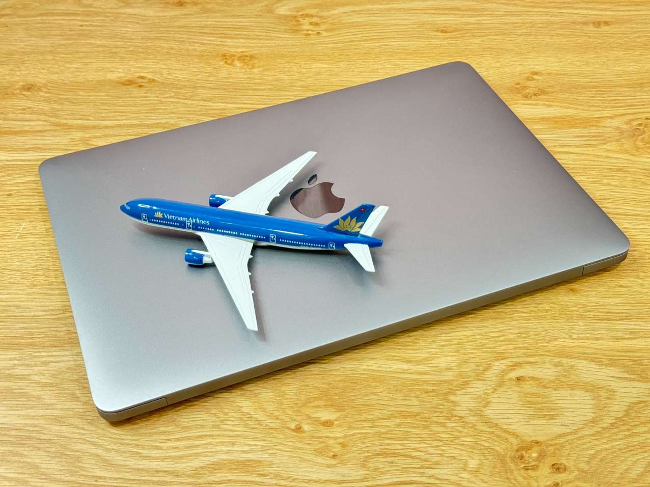 Macbook-air-2019-core-i5-ram-16gb-ssd-256gb-laptop-doanh-nhan-laptopthienan