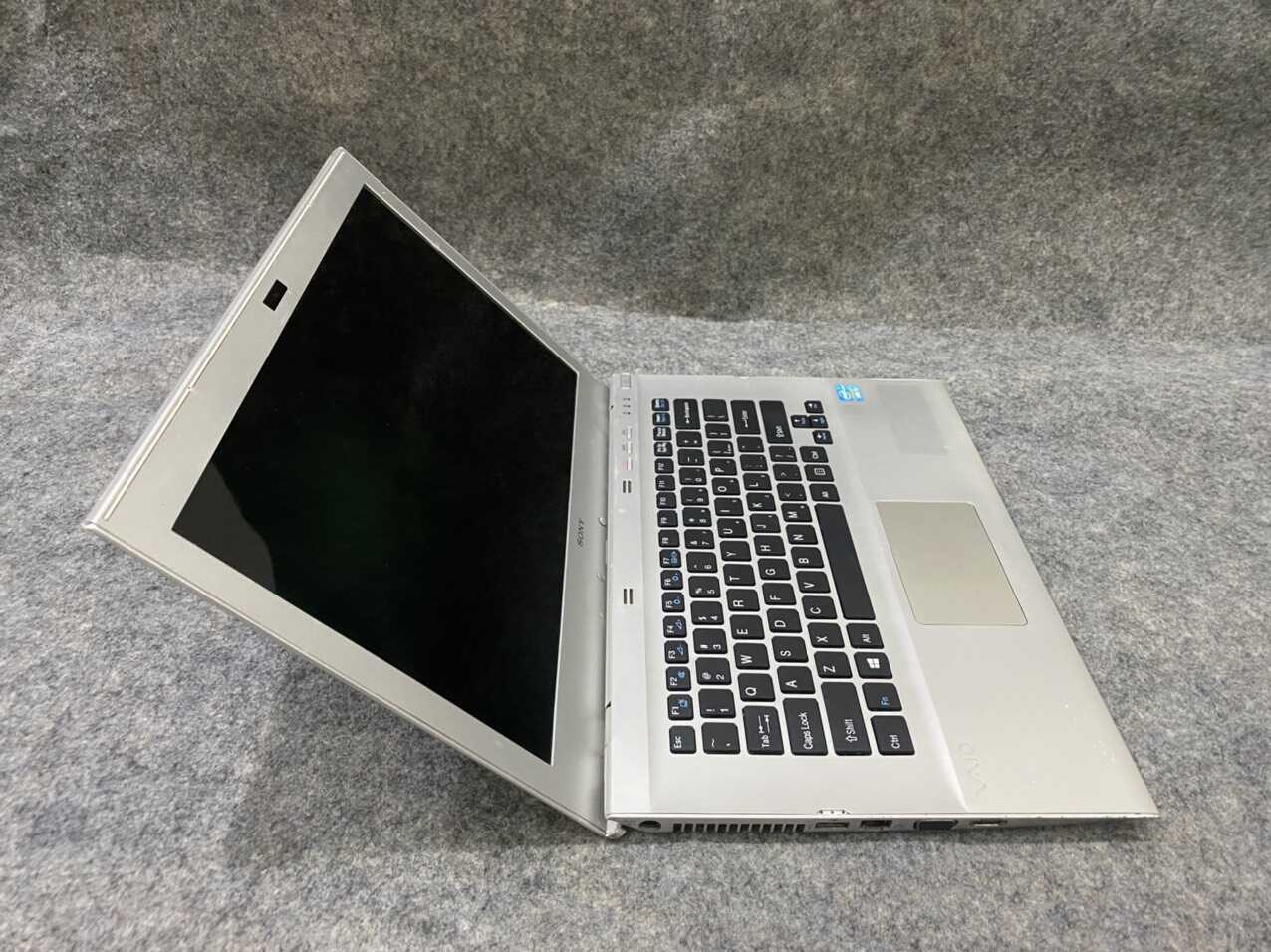 Laptop-sony-cu-gia-re-hcm-6