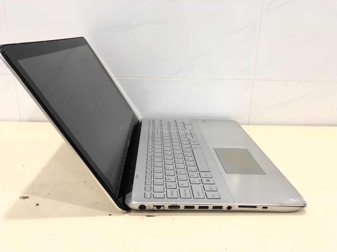 laptop-sony-gia-re-hcm-5